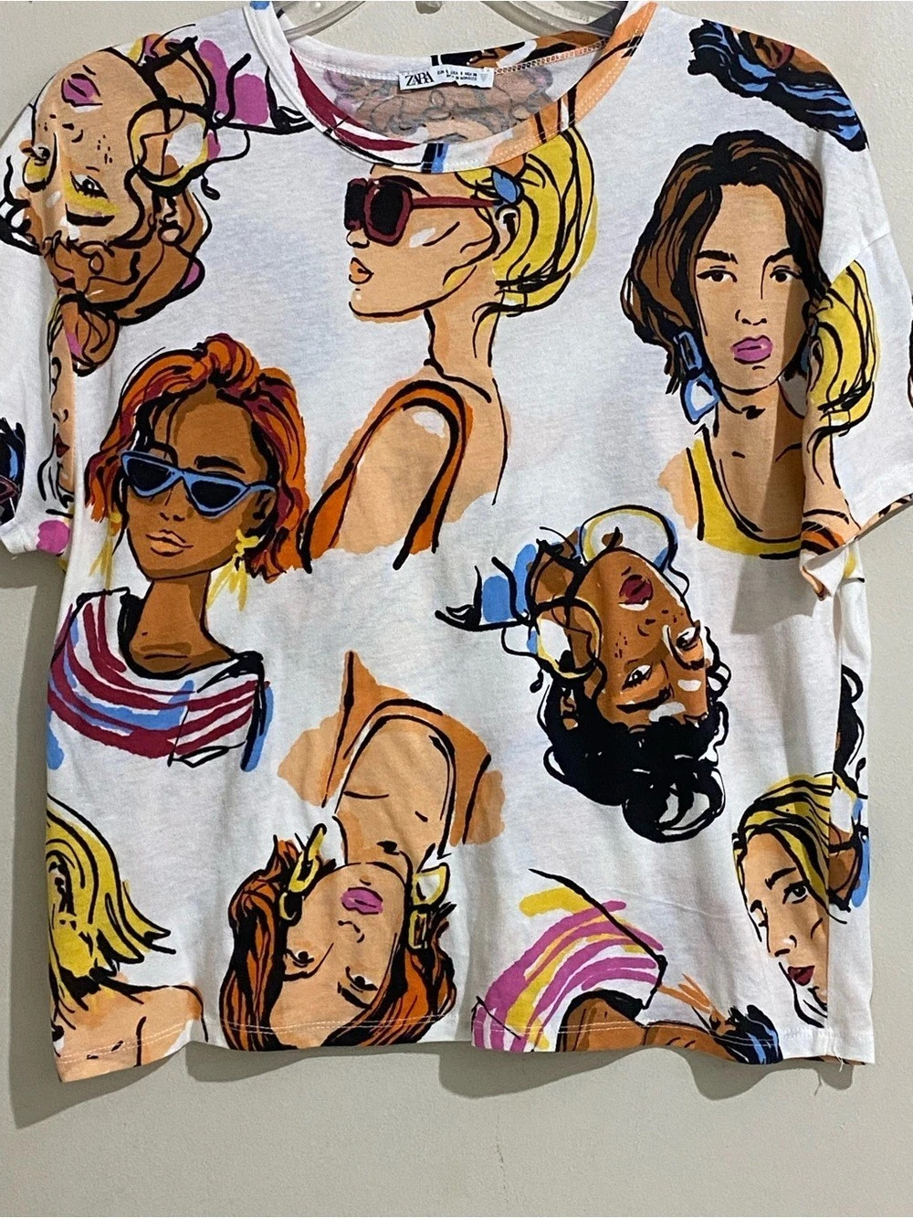 Zara Multicolor Illustrated Faces Graphic T-Shirt Women's Graphic Tee Size